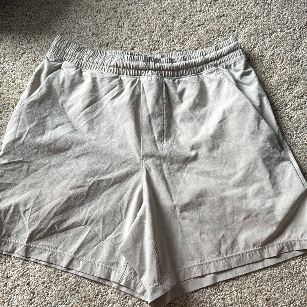 Men’s lululemon shorts
